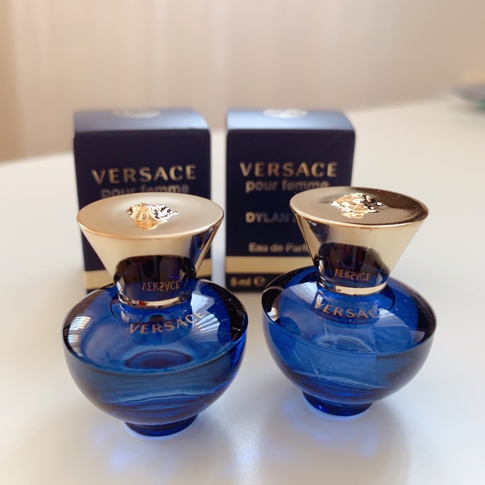 Versace Pour Femme Dylan Blue Perfume 0.17 oz Mini EDP